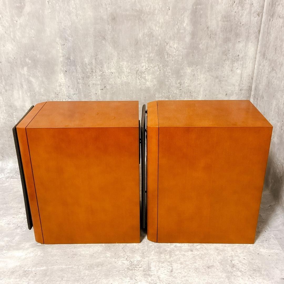 Excellent condition ONKYO speakers D-102EX, matching serial numbers
